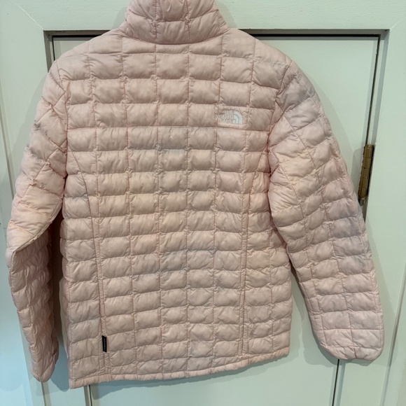 The North Face Girl Thermoball Insulated Jacket, Girls L (14/16), Pale pink - Picture 4 of 4